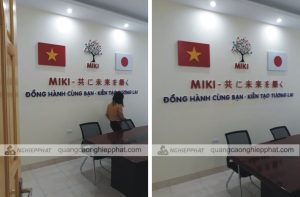 làm biển logo backdrop văn phòng