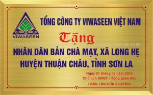 làm biển tên 