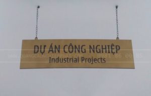 làm biển treo dây xích