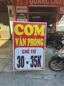 in bạt quảng cáo đông anh cho cửa hàng cơm 
