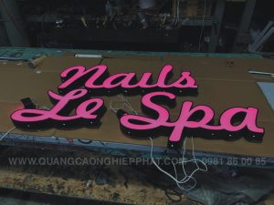 Làm chữ inox cho cửa hàng nail